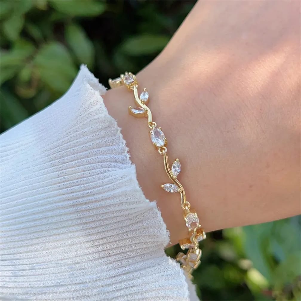Tulip Bracelet – Premium Quality Stainless Steel Elegant Bracelet for Women ~ Without Box