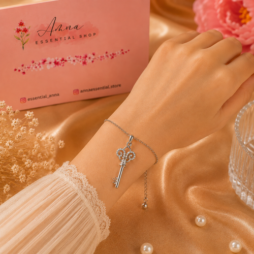 Royal Key Elegance Bracelet