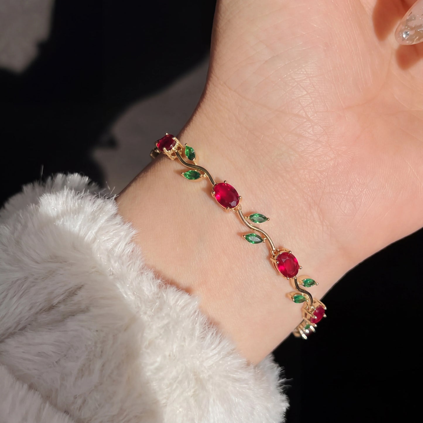 Tulip Bracelet – Premium Quality Stainless Steel Elegant Bracelet for Women ~ Without Box